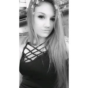 Meet your Posher, Mallory